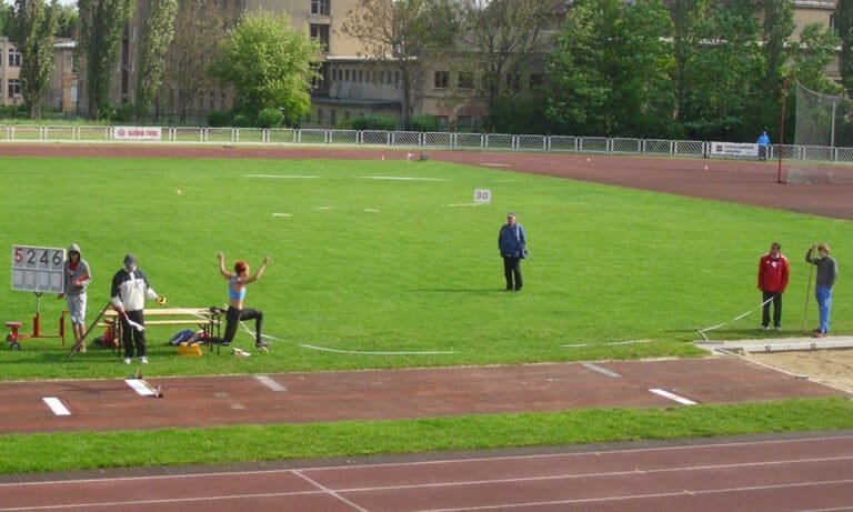 XXXXIII. ročník atletického mítingu KOŠICE 2014, 3. mája Po behu na 100 m v trojskoku žien tiež víťazná Dana Velďáková výkonom 13,66 m v drese VŠC Dukla Banská Bystrica.