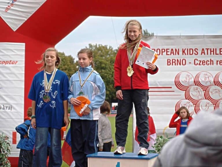 Olomouc, Česká republika, 2010,15. septembra European Kids Athletics Games, Na stupni víťazov spoločné druhé miesto pre Martinu Nagyovú /11 r., AO ATU Košice/ v behu na 60 m v čase 8,91 s pri protivetre -1,5 m/s.